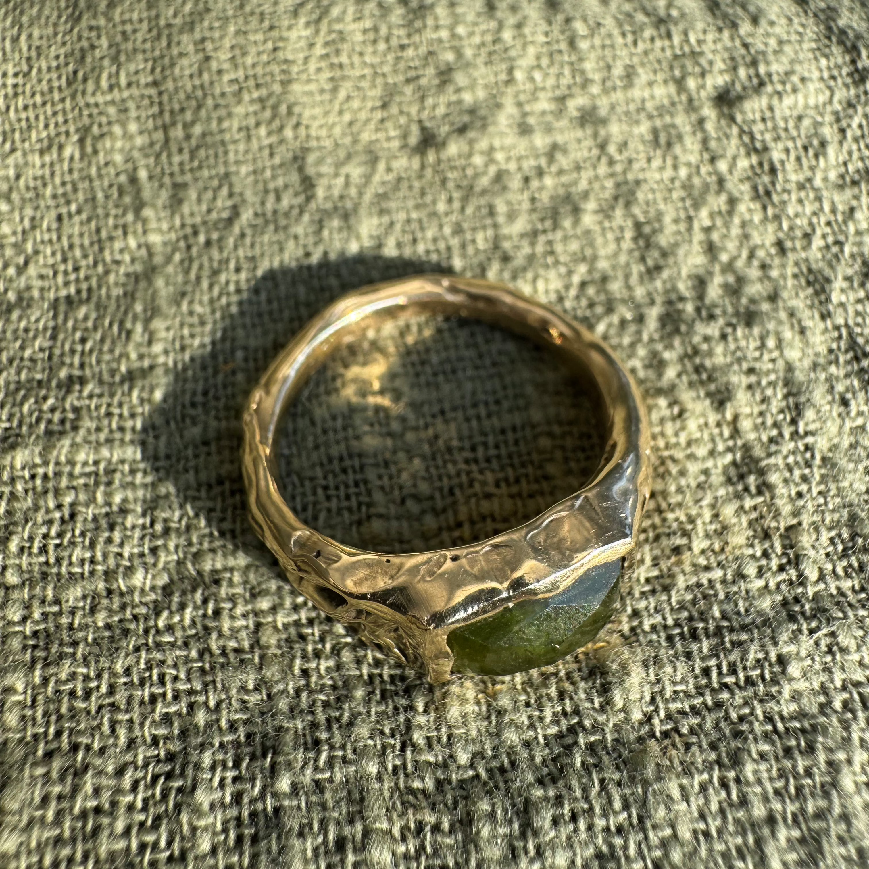 Moss Ring - 9ct
