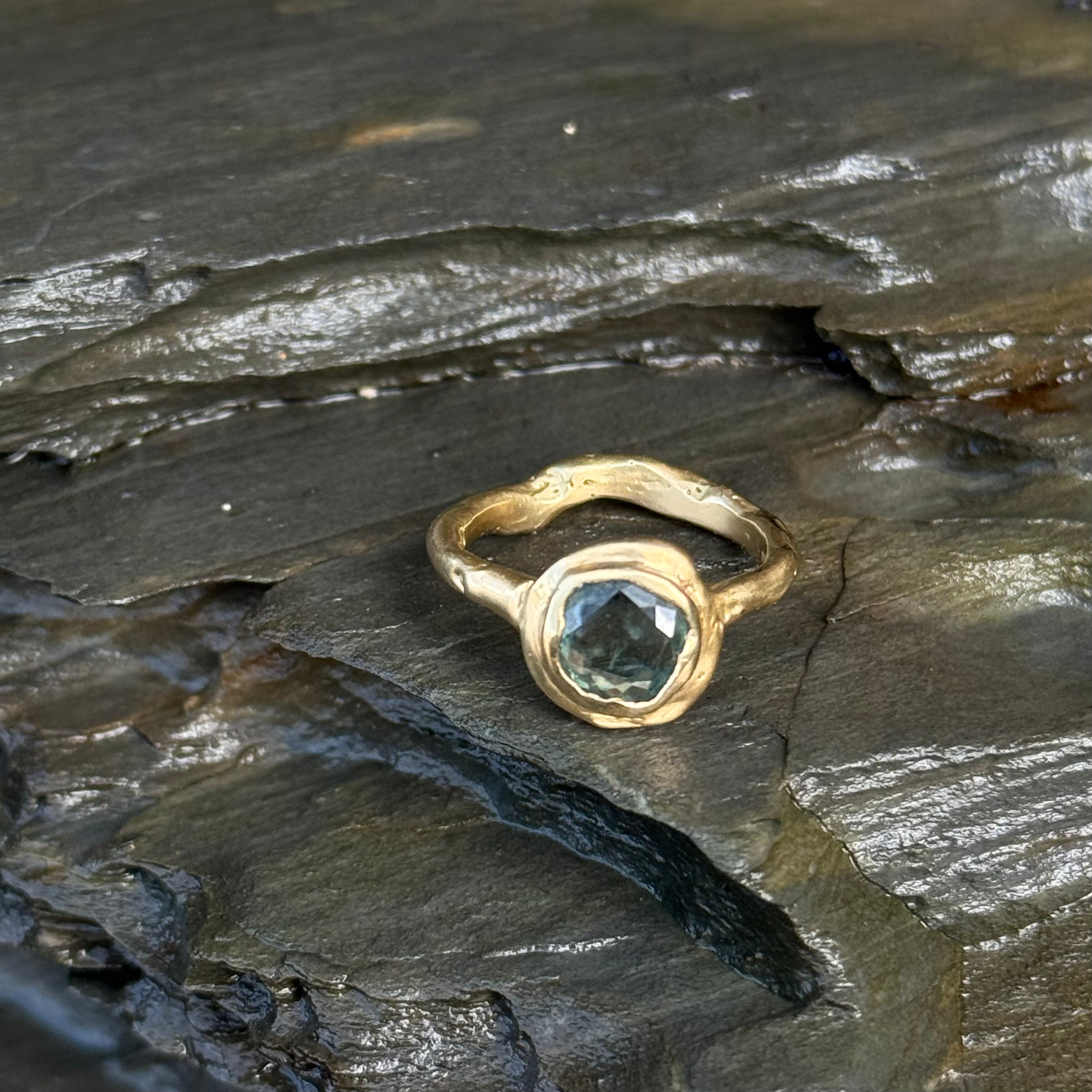 Gaia Ring - 18ct