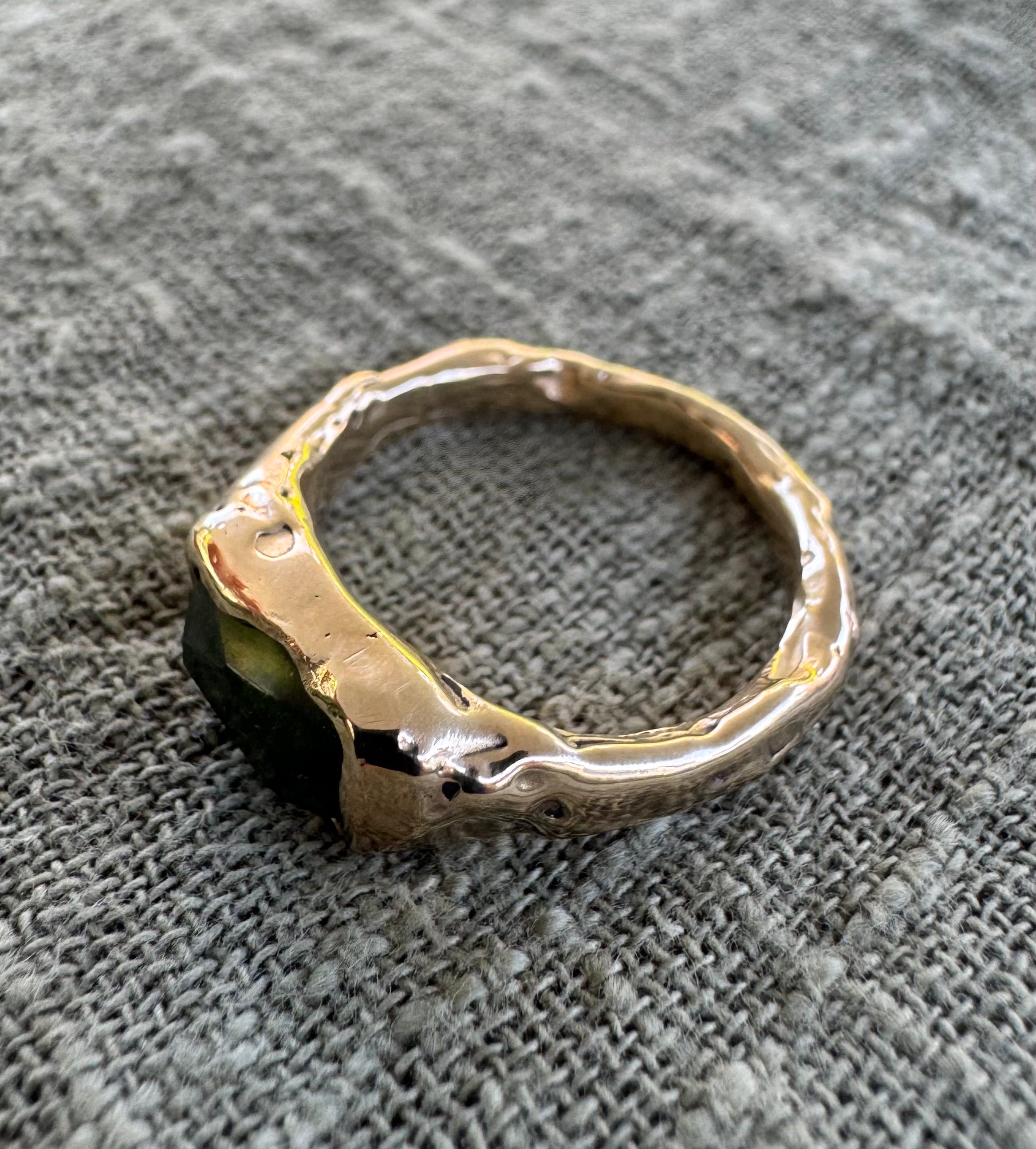 Basil Ring - 9ct