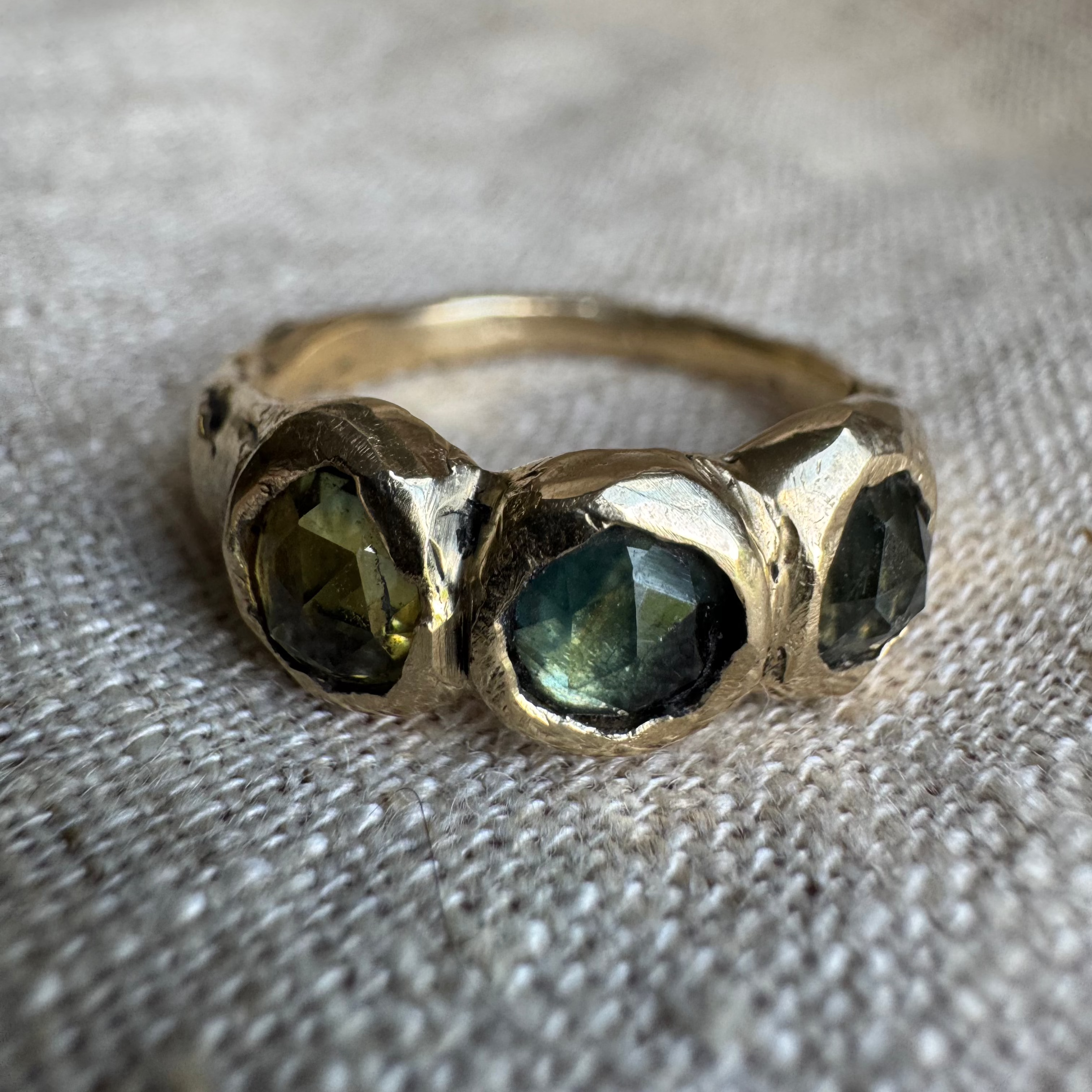 Cove Ring - 9ct
